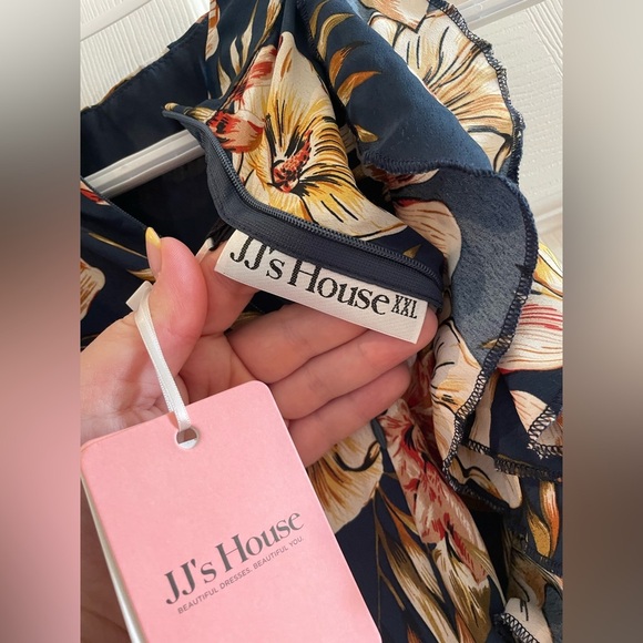 Floral Halter Neck Maxi Dress - Blue and Cream - Picture 7 of 7